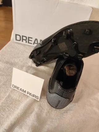 Botas de fútbol Dream Pairs Talla 44 Nuevas