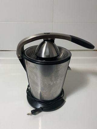 Exprimidor eléctrico acero inoxidable