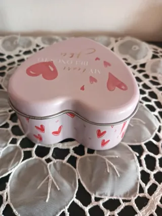 Candela profumata cuore in lattina Nuova