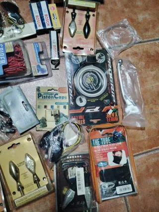 Lote repuestos ciclomotor scooter nuevos