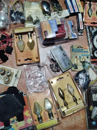 Lote repuestos ciclomotor scooter nuevos