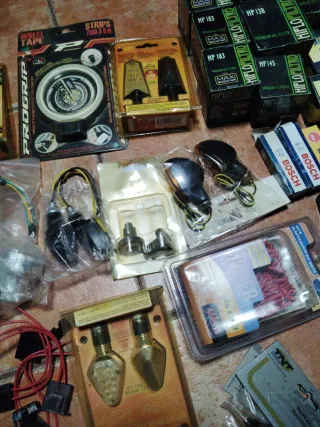 Lote repuestos ciclomotor scooter nuevos