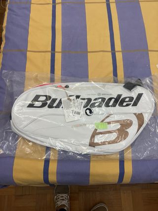 Paletero Bullpadel Blanco