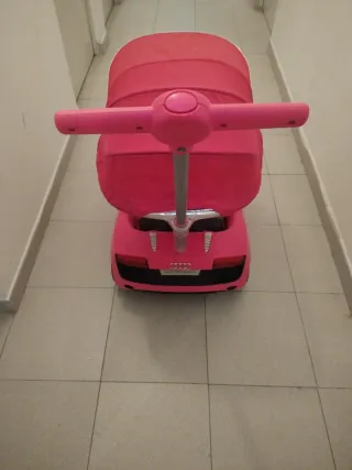 Cochecito Audi R8 Spyder para niña