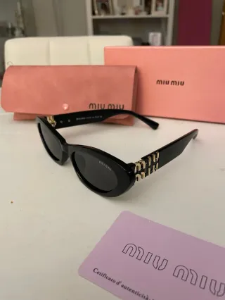 Lote 2 Gafas de sol Miu Miu (Tortoise y Negras)