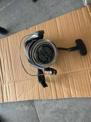 Caña de pescar y carrete