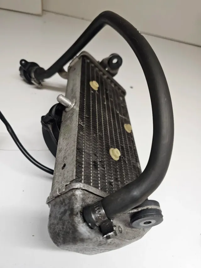 Radiador Xmax 250cc  2005 /2006