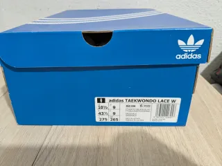 Zapatillas Adidas Blancas y Negras