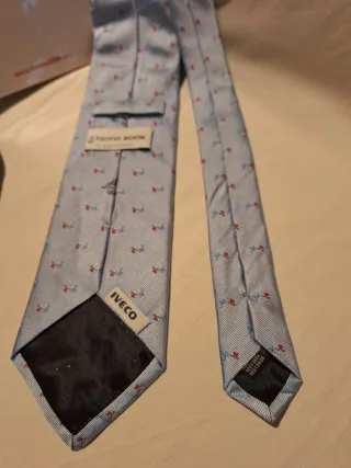 IVECO Olimpiadi Torino 2006: Cravatta e Cappello