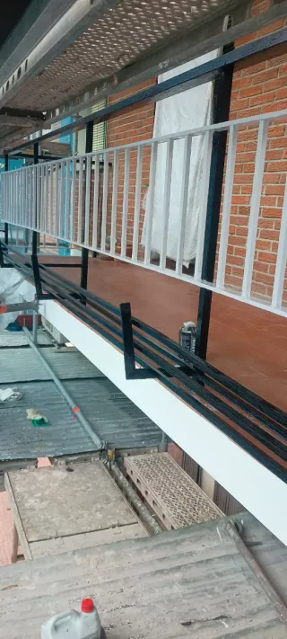 Pintor de primera,albañil , electricidad,ayudante