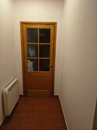 Puerta madera con cristales