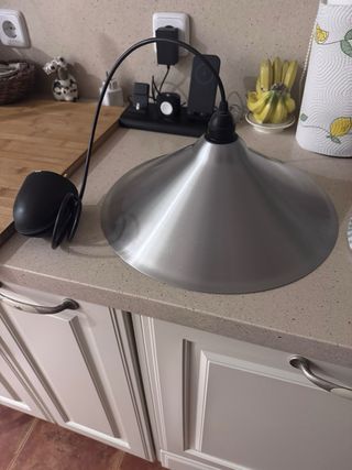 Lámpara de techo de metal plateado