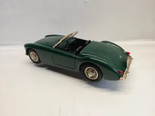 MGA Twin-Cam Polistil 1:16