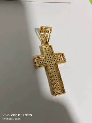 Colgante Cruz Dorado con brillantes