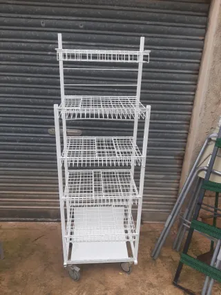 Revistero. Estantería Metálica Blanca con Ruedas