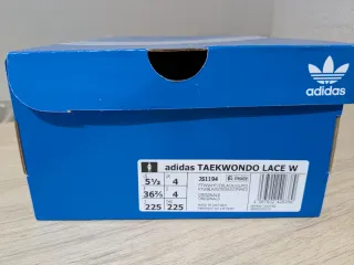 Deportivas Adidas Blancas y Negras