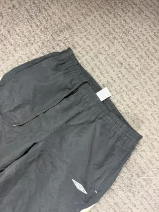 ¡¡OFERTA!! Talla M Pantalón Umbro Impermeable