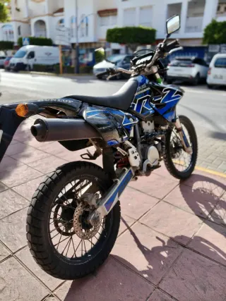 SUZUKI DRZ 400
