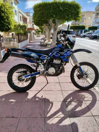 SUZUKI DRZ 400