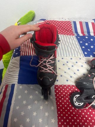 Patines en línea negros y rojos Talla 32