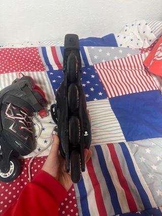 Patines en línea negros y rojos Talla 32