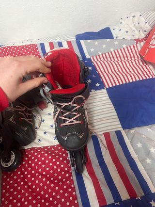 Patines en línea negros y rojos Talla 32