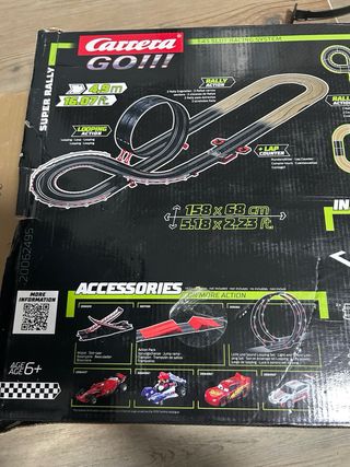 Scalextric 4,9m: 2 coches y 2 mandos