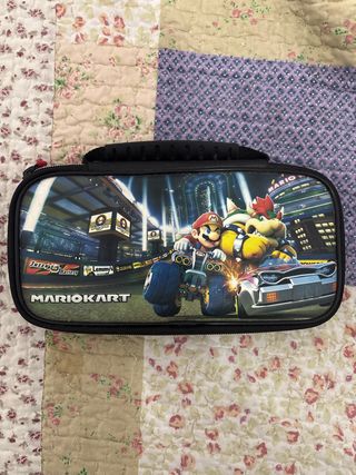 Custodia Nintendo Switch Mario Kart come nuova