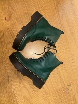 Botas militares Dr. Martens plataforma