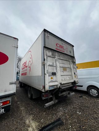 Renault Midlum 220 2004