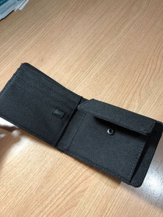 Cartera/billetera de hombre color negro.