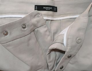 Pantalón beige Mango