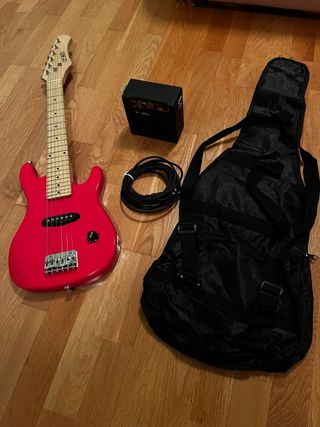 Guitarra 1/4 Roja + Ampli + Funda