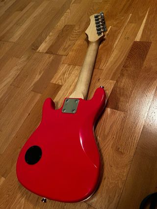 Guitarra 1/4 Roja + Ampli + Funda