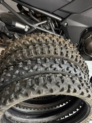 Neumáticos delanteros MX y Enduro