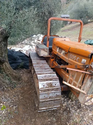Tractor Fiat 605C
