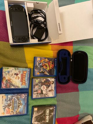 Pack PS Vita con juegos y accesorios