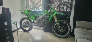 Kawasaki kx 250f vendo o cambio