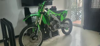 Kawasaki kx 250f vendo o cambio