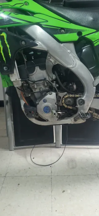 Kawasaki kx 250f vendo o cambio