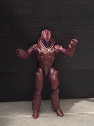 Muñecos articulados en buen estado