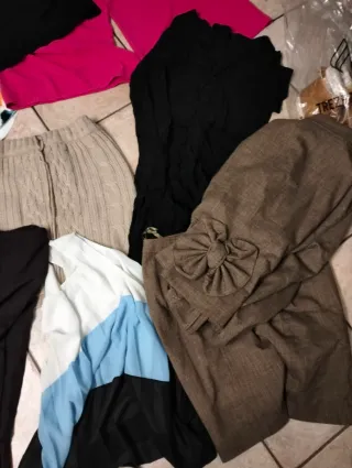 Abbigliamento donna misto nero e fucsia