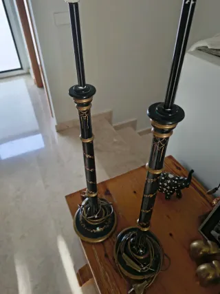 Lampade da tavolo nere e dorate