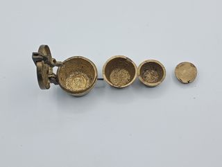 Ponderal de pesas anidadas antiguo