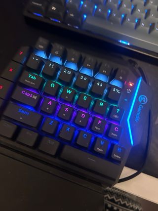 Teclado Gaming 1 Mano Switches Azules