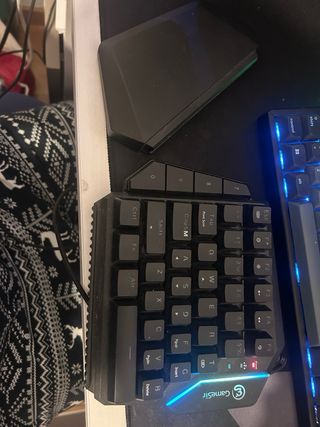 Teclado Gaming 1 Mano Switches Azules