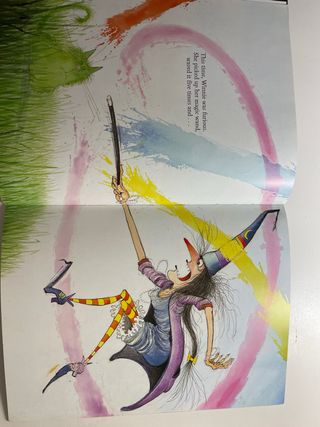 Winnie the Witch - 10 Books