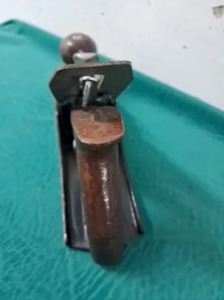 Cepillo de carpintero antiguo