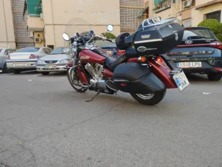 Honda Shadow 750 Custom burdeos. Muy Mimada