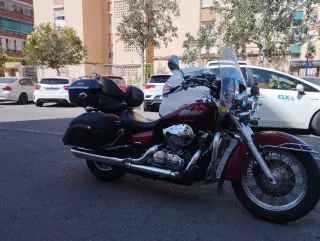 Honda Shadow 750 Custom burdeos. Muy Mimada